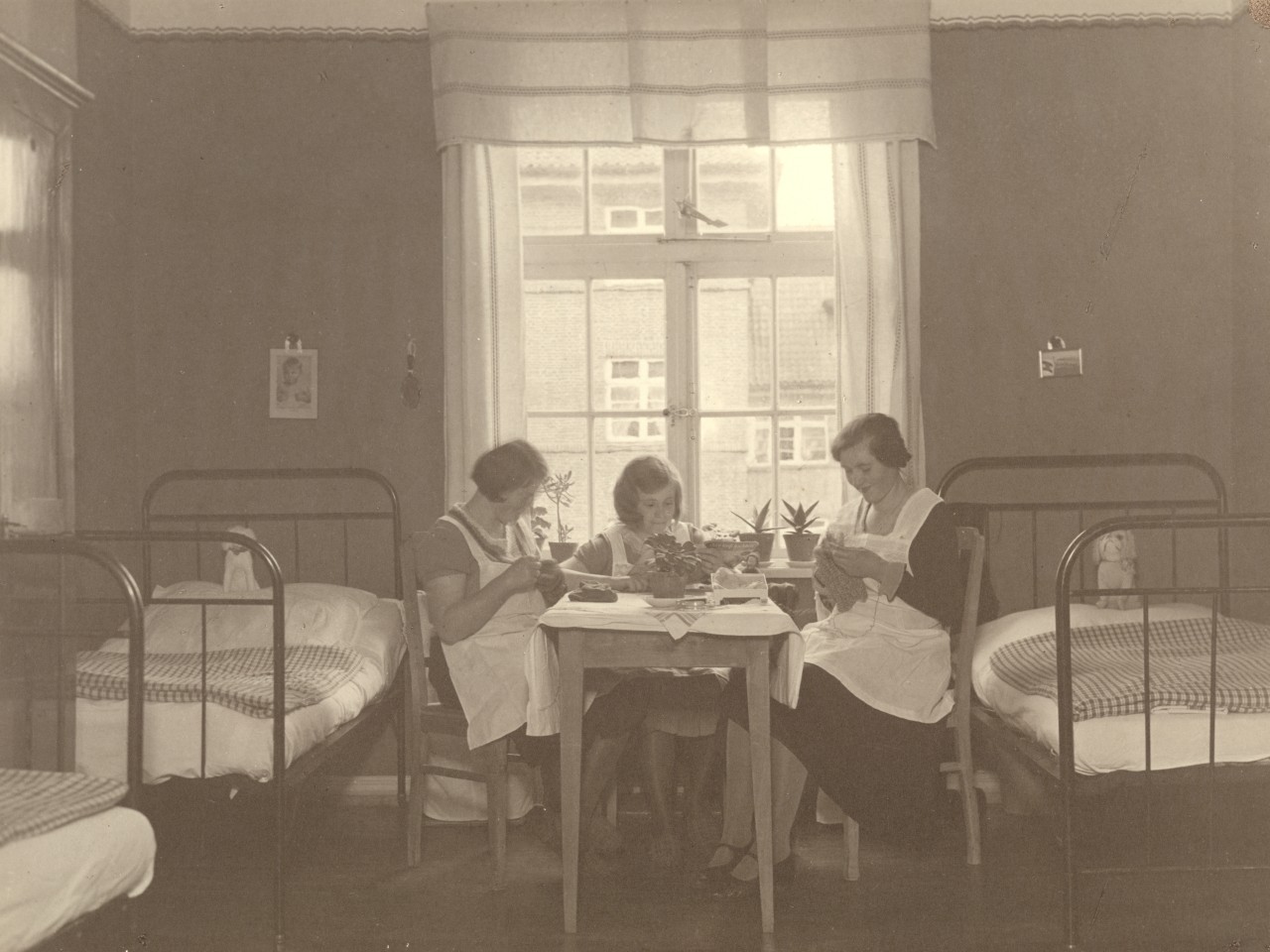 Schlafzimmer. Um 1932. Quelle: Archiv Windstärke 10 