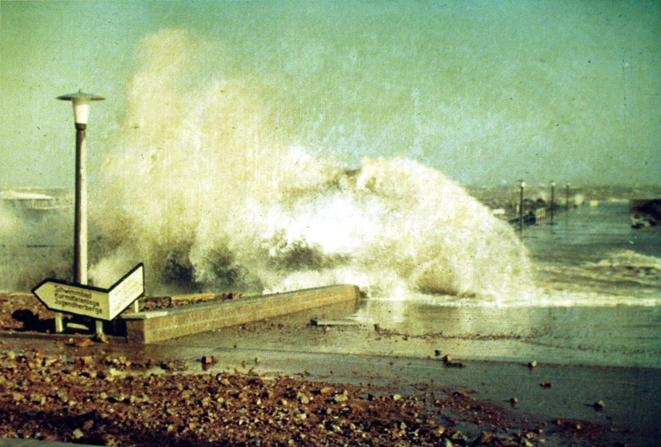 Sturmflut 62. Foto: Sammlung Heins Bild Cuxhaven Sturmflut 62. Foto: Sammlung Heins Bild Cuxhaven